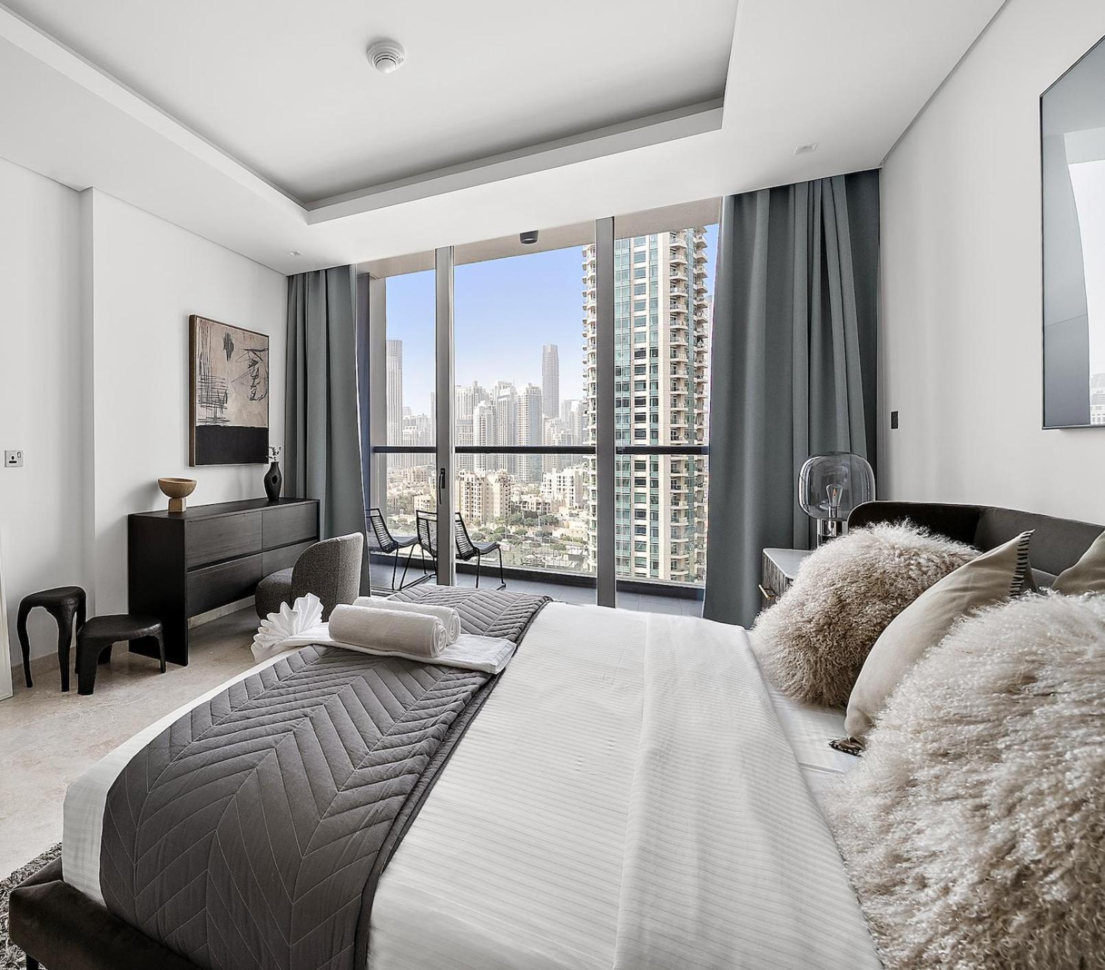 Luxury Living In Sterling West Dubai