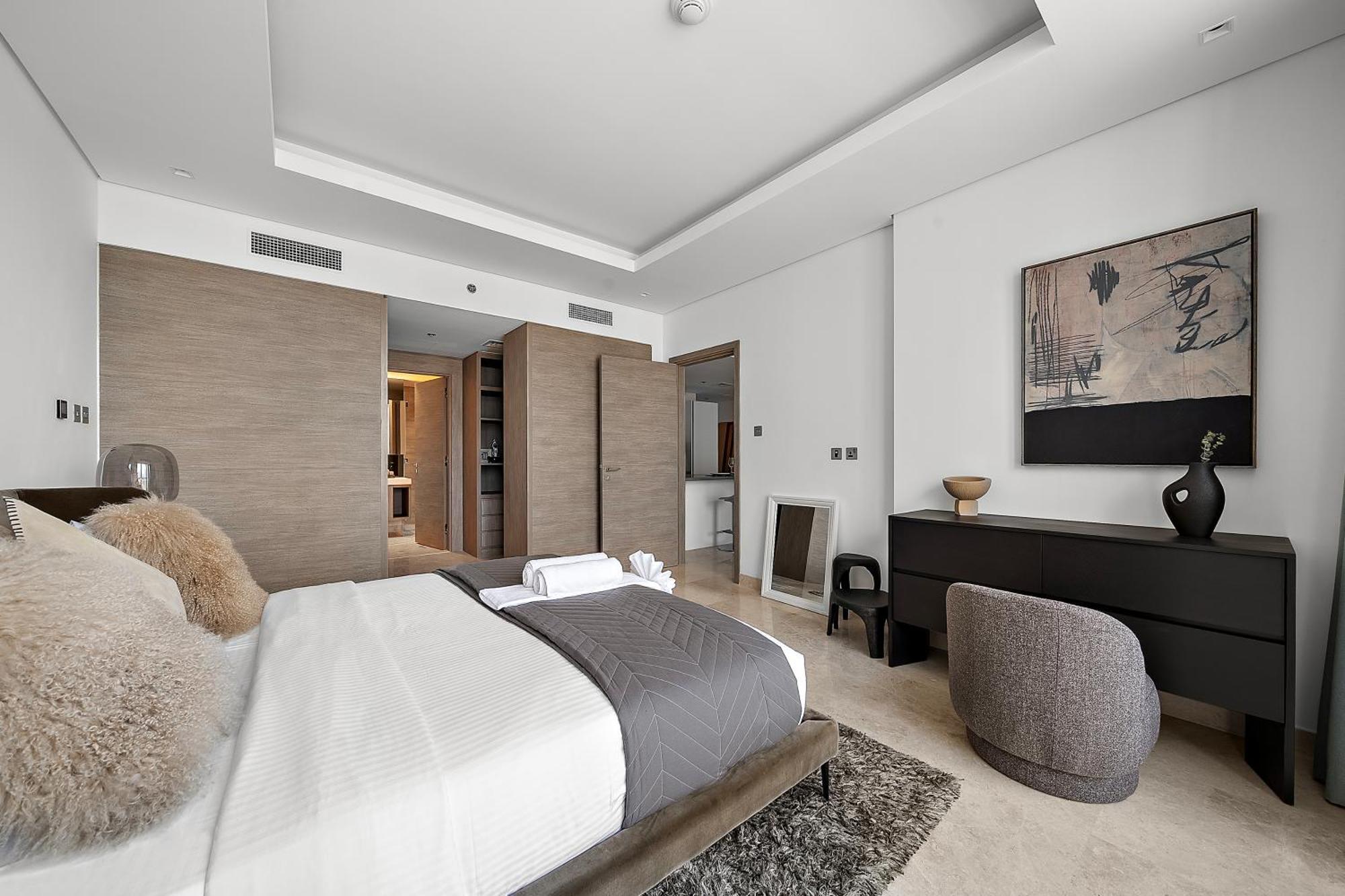 Luxury Living In Sterling West Apartment
